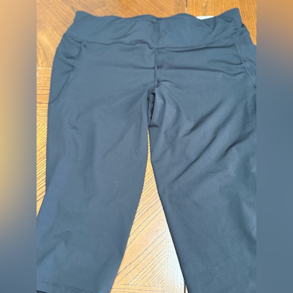 IDEOLOGY HIGH RISE CROP CAPRI LEGGINGS. NWT. SIZE 3X - Picture 1 of 10